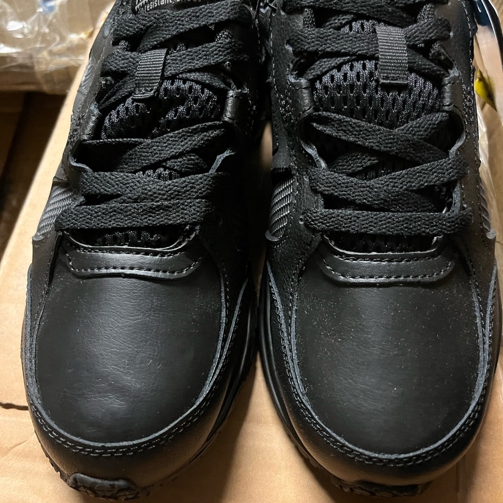 TredSafe Slip-Resistant Unisex Shoes Black, new